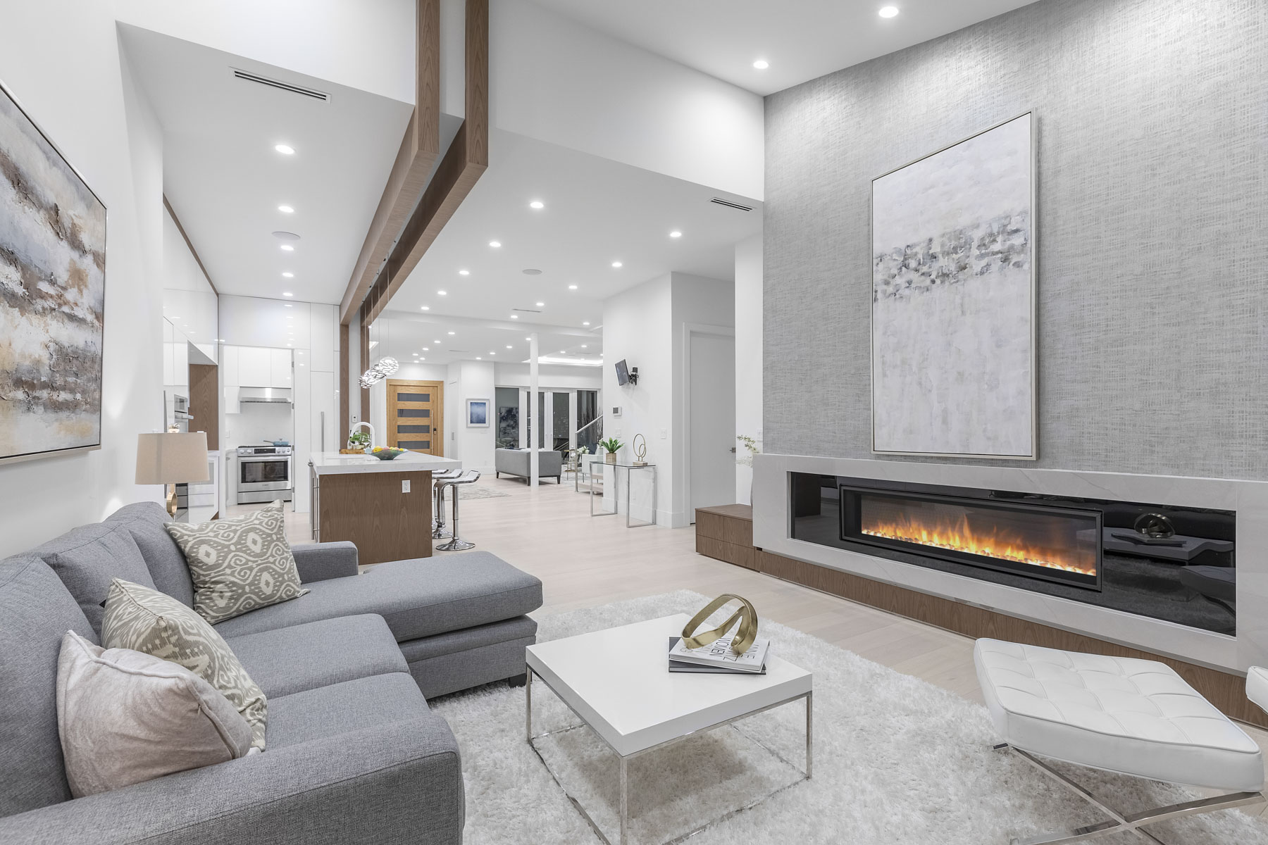 822 Cumberland Crescent